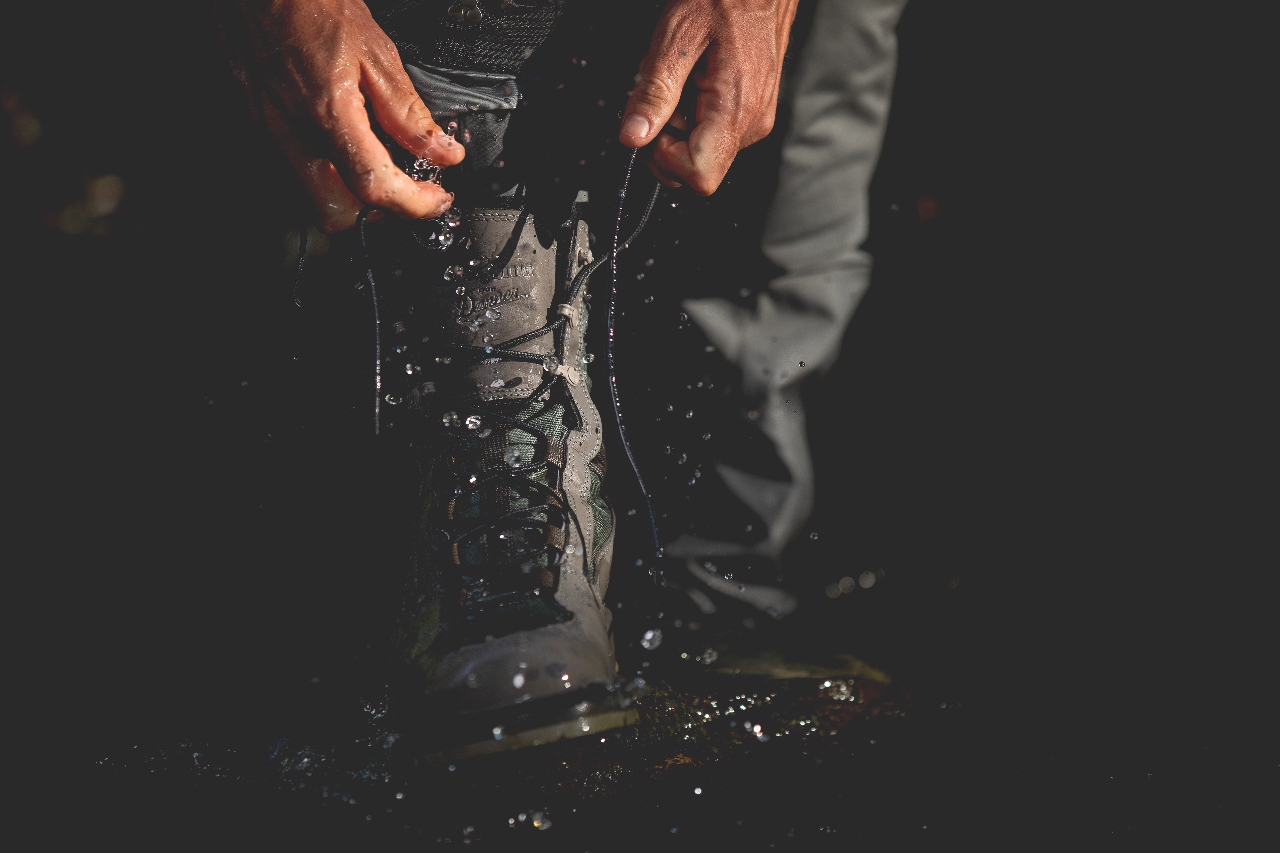 Musthave Patagonia Men's Swiftcurrent Waders & River Salt Wading Boots Built By Danner