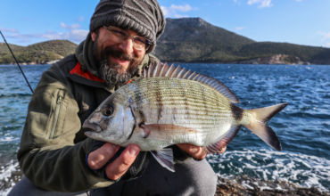 LIGHT ROCK FISHING. The White Sea Breams of the Aegean Sea.